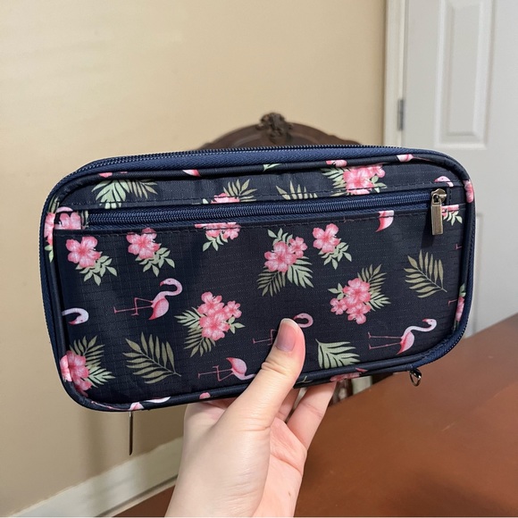 Tropical Flamingo RFID Travel Passport Case! - Picture 3 of 4